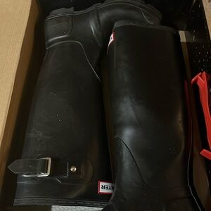 Talk hunter boots these are size US 6M /7F